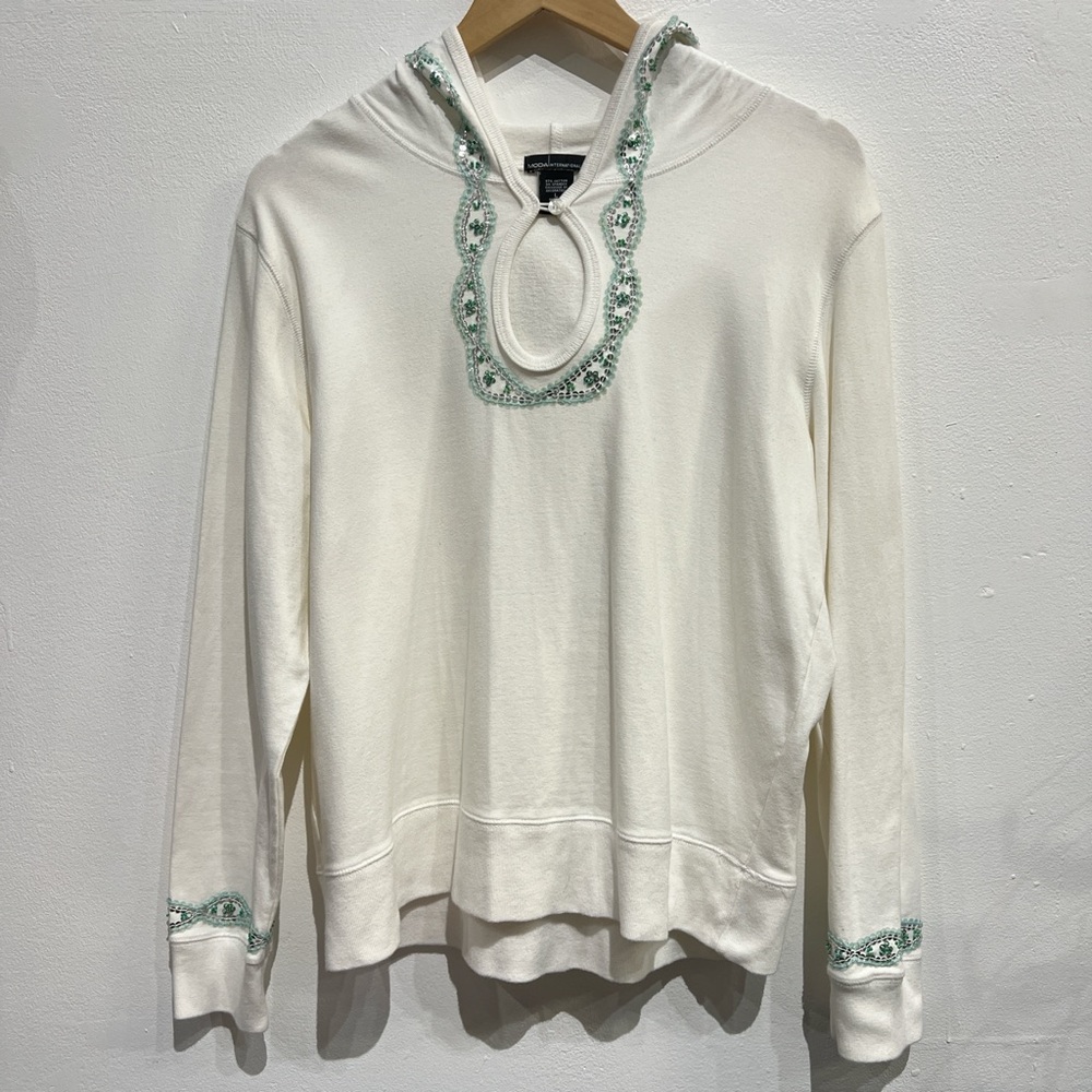 🌱 White Boho Keyhole Hoodie 🌱